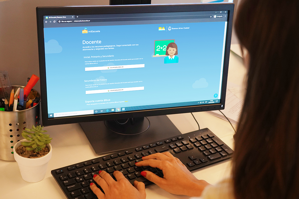 Mi Escuela en Casa: información para alumnos, docentes y directivos de la Ciudad