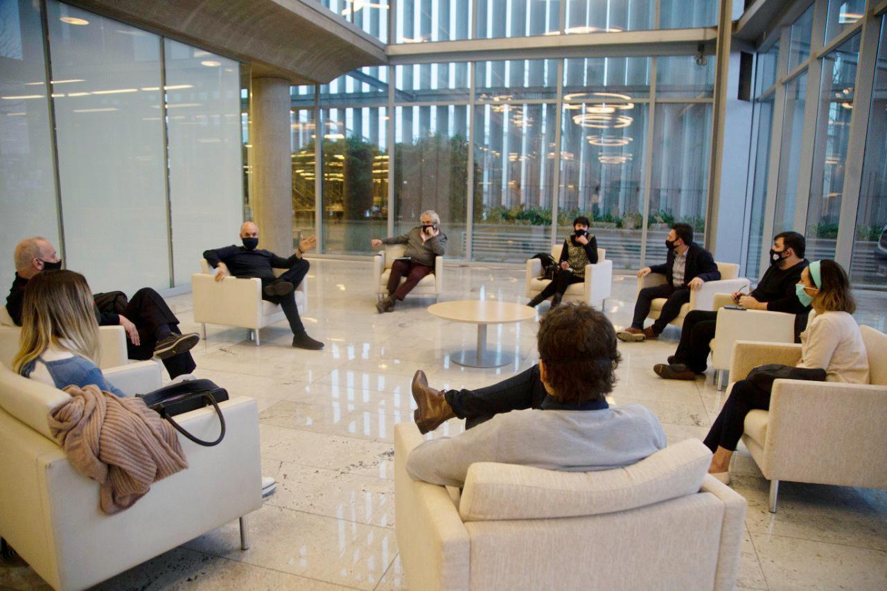 Reunión con comerciantes de distintos rubros