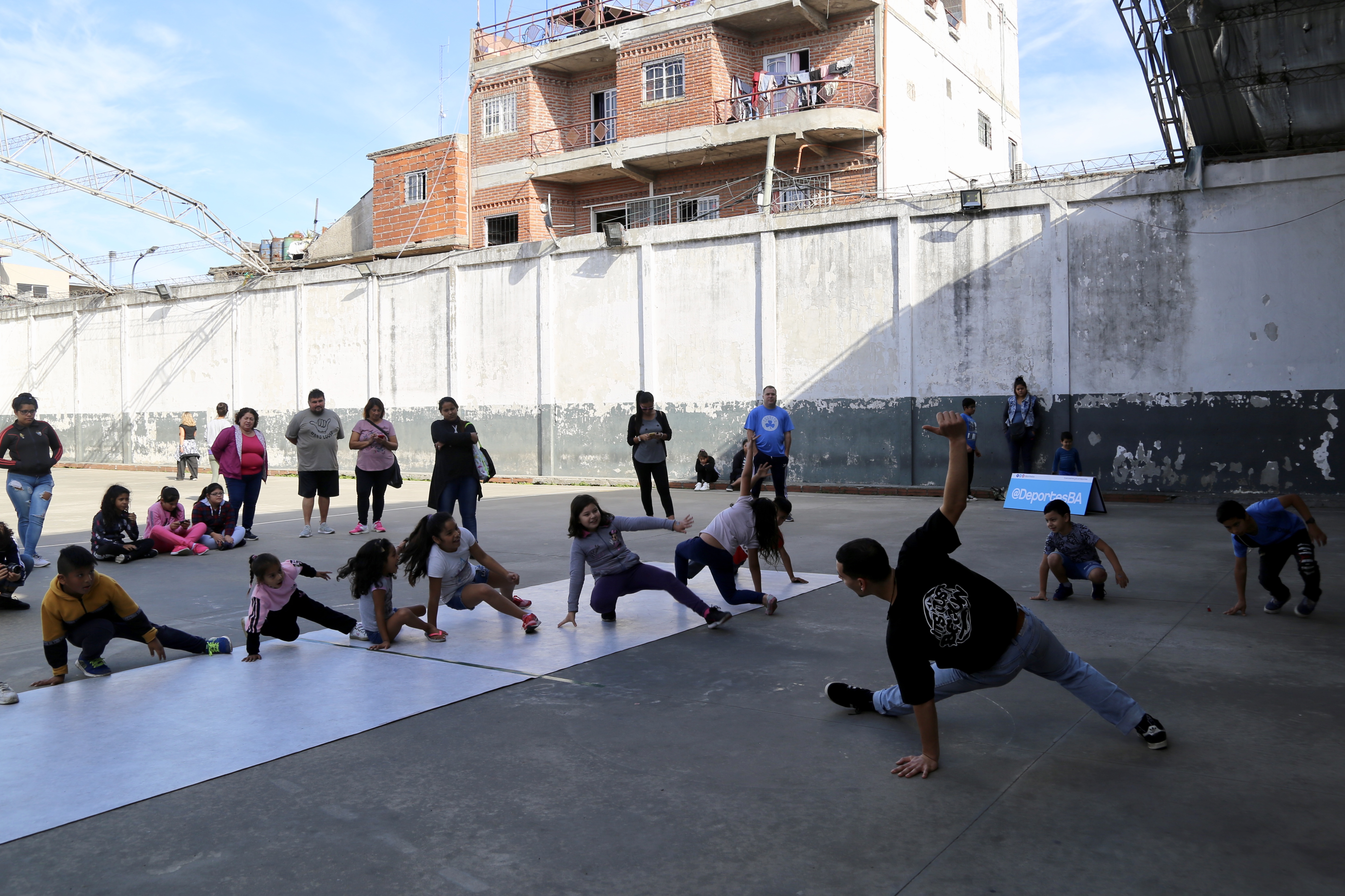 El Breaking llegó para quedarse a #MoveteEnCasa