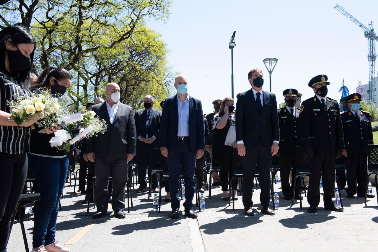 Horacio Rodríguez Larreta encabezó un homenaje a policías y bomberos caídos en servicio