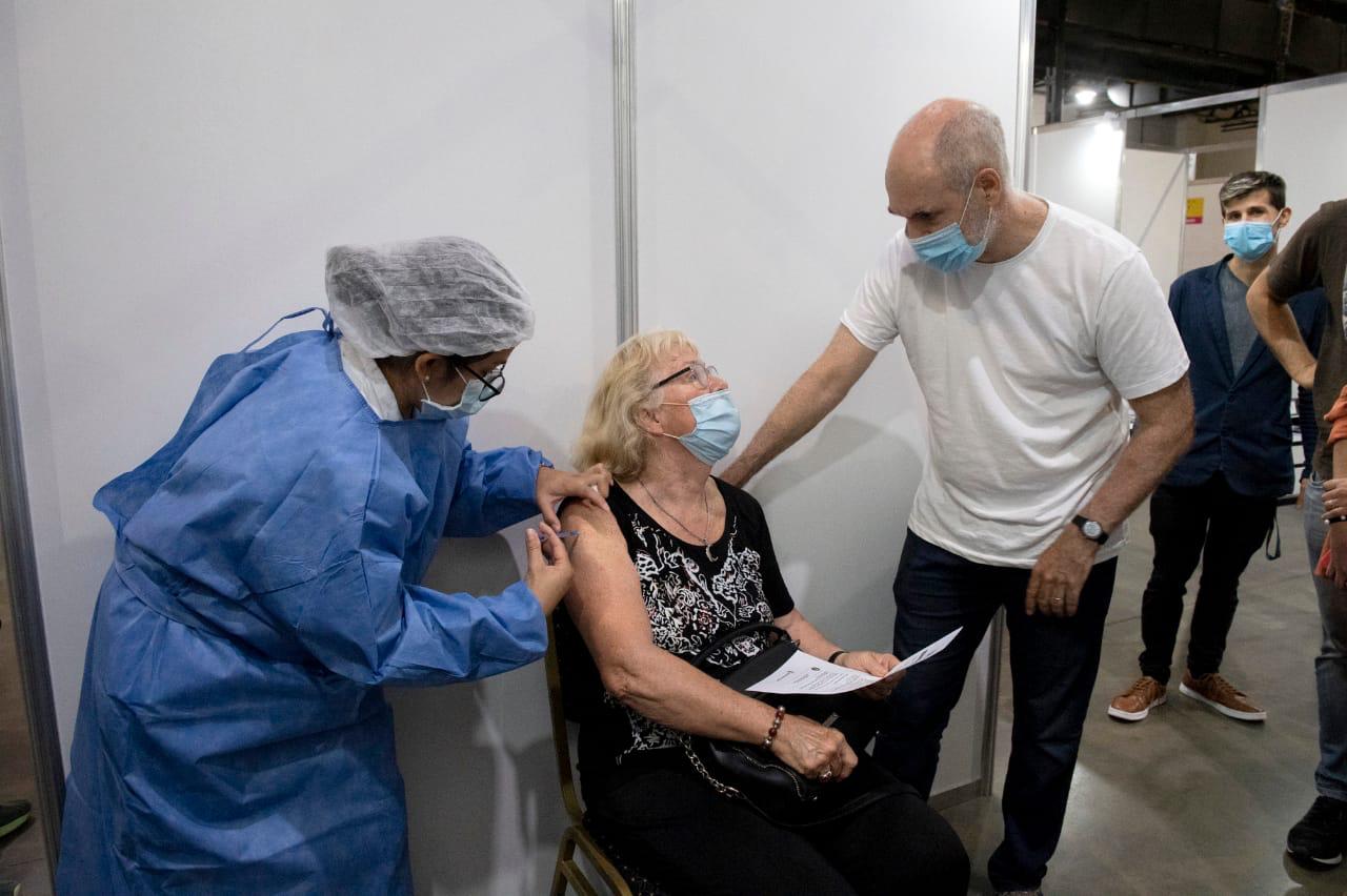 Rodríguez Larreta visitó el centro de testeo de La Rural