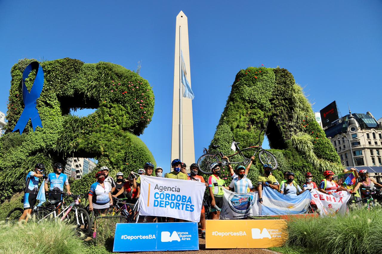 La Ciudad homenajeó a ciclistas no videntes que recorrieron 700 kilómetros