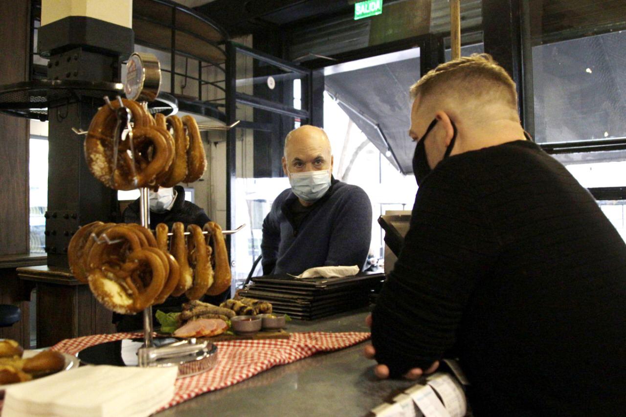 Rodríguez Larreta visitó un restaurante que participa de Colectividades al Paso