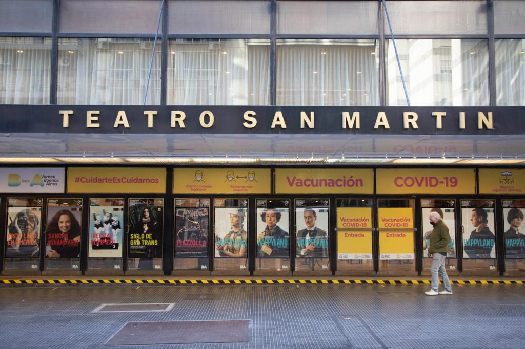 El Teatro San Martín se transformó en un centro de vacunación contra el coronavirus