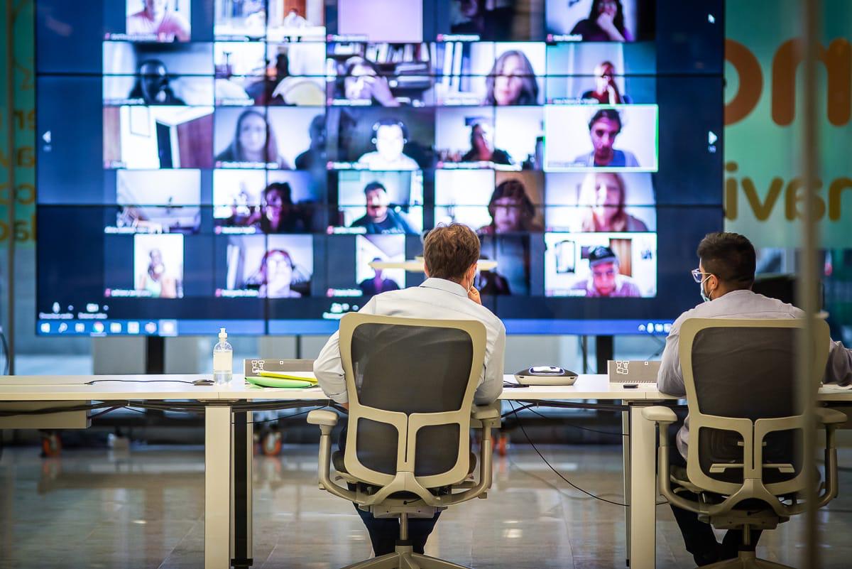 Reunión virtual de vecinos y vecinas de Parque Patricios con Diego