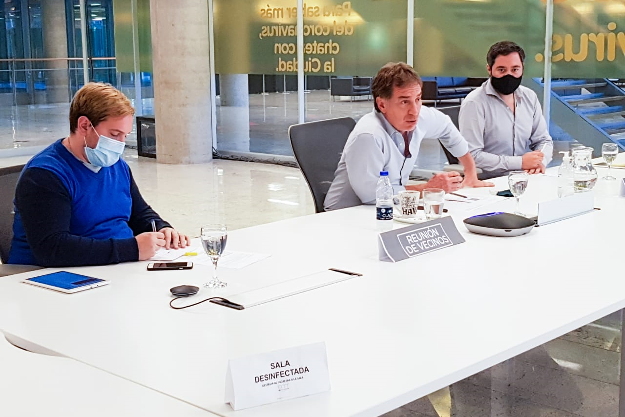 Reunión virtual de vecinos y vecinas de Villa Luro con Diego