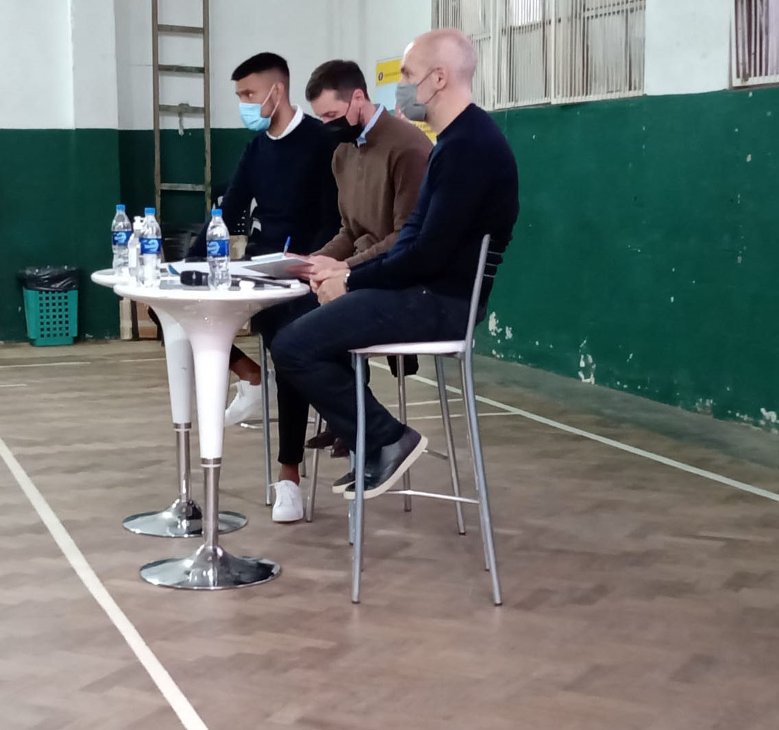 Reunión de vecinos y vecinas de Caballito con Horacio