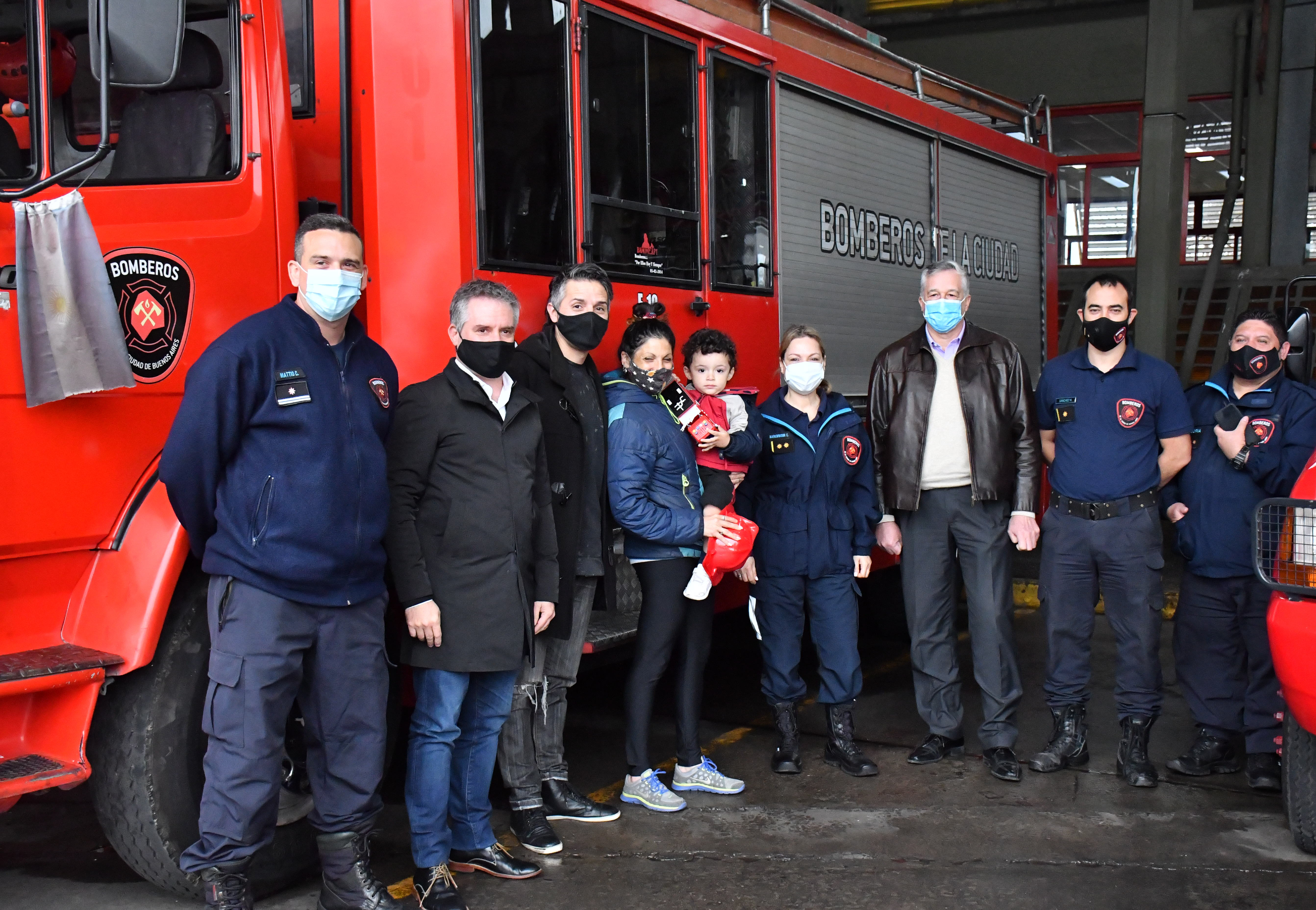 Se realizó un reconocimiento a los Bomberos de la Ciudad que le salvaron la vida de un niño de 2 años