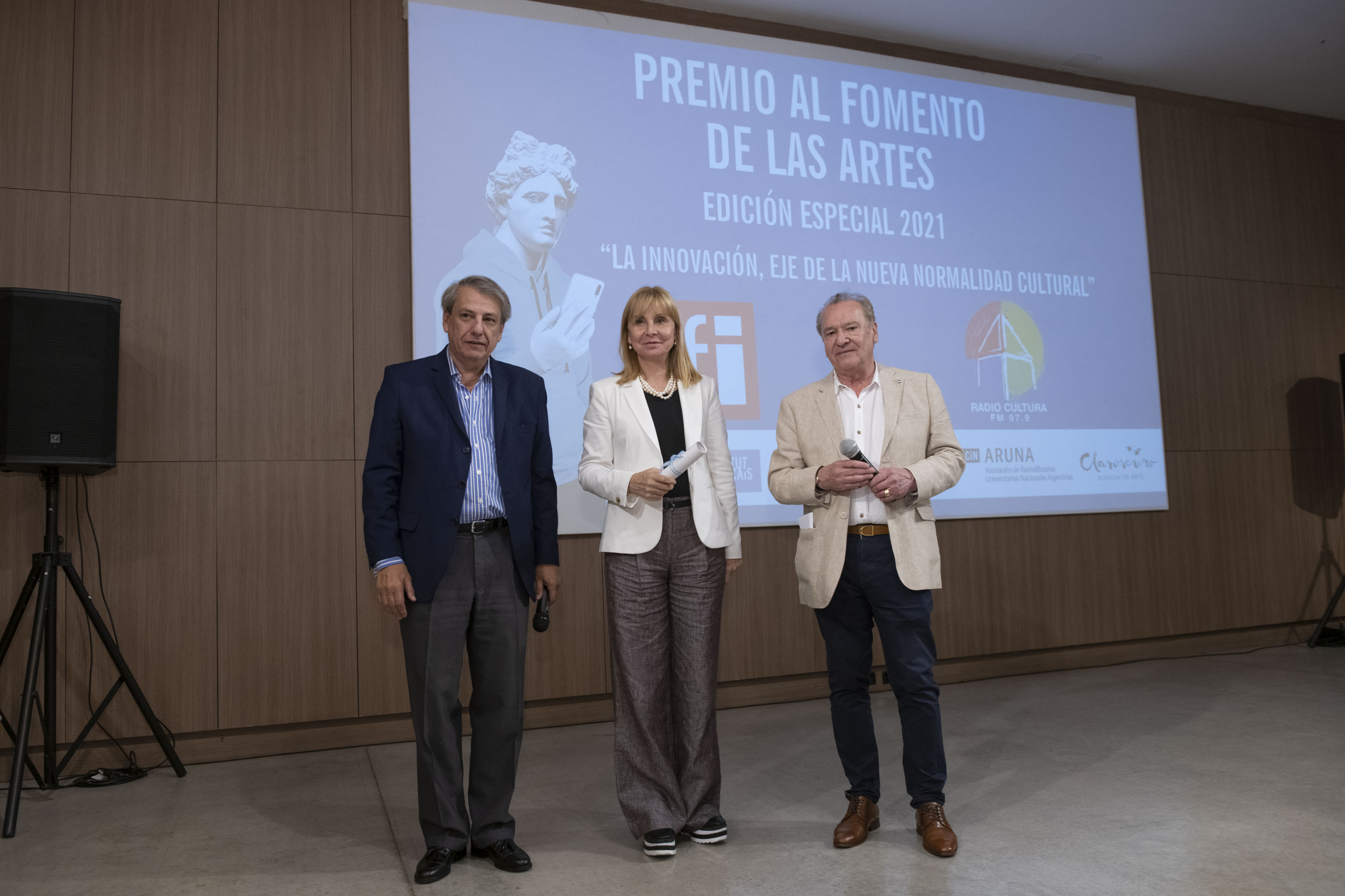 El Teatro Colón recibió el premio a la mejor Institución Pública de Radio Francia