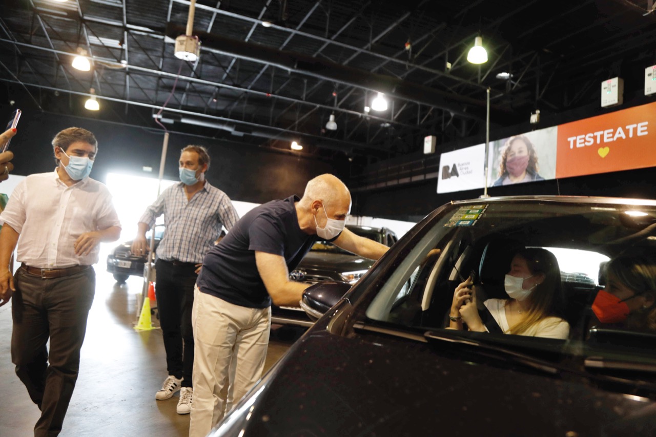 Rodríguez Larreta visitó los centros de testeo en Costa Salguero y La Rural