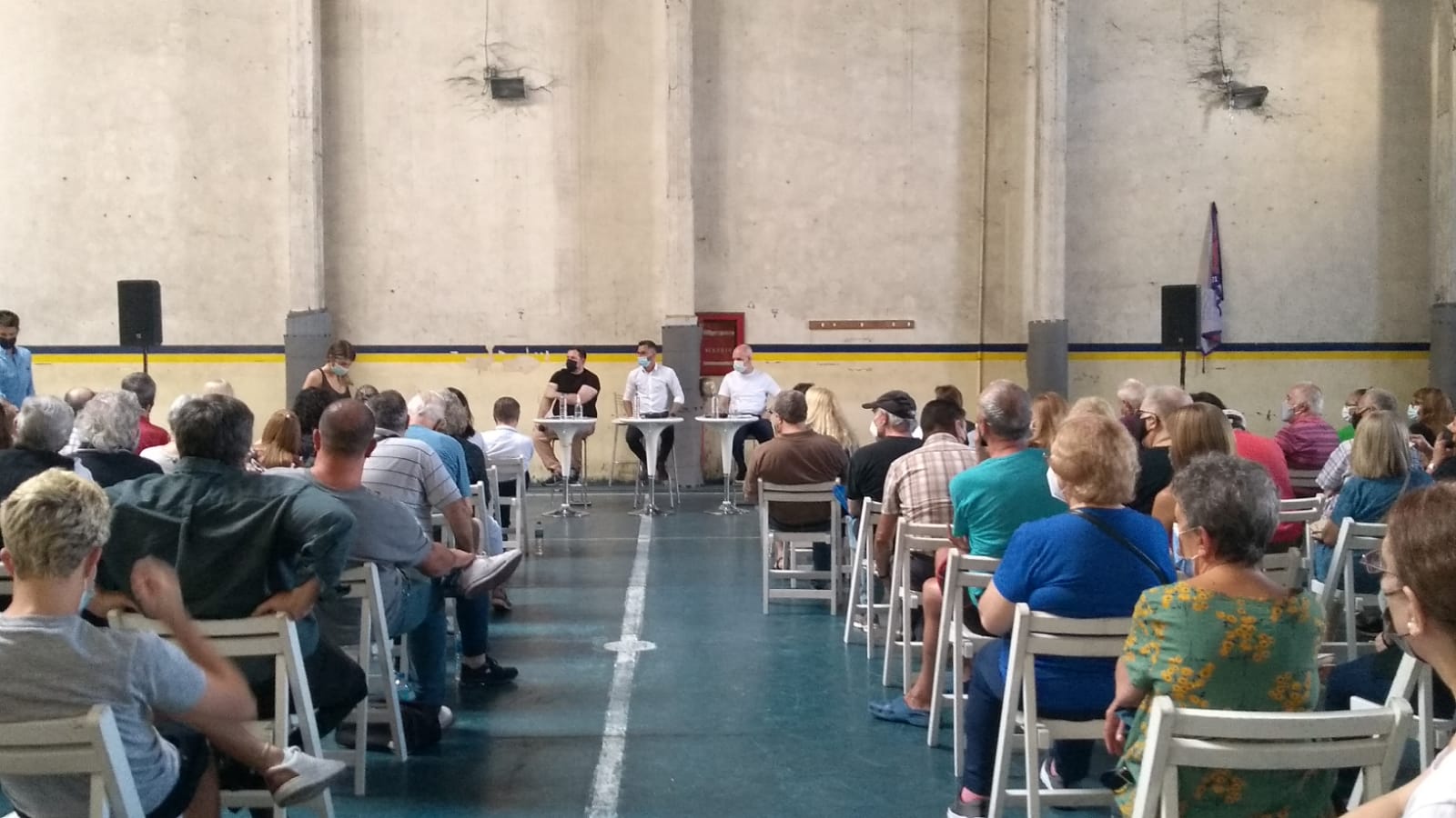 Reunión de vecinos y vecinas de Almagro con Horacio