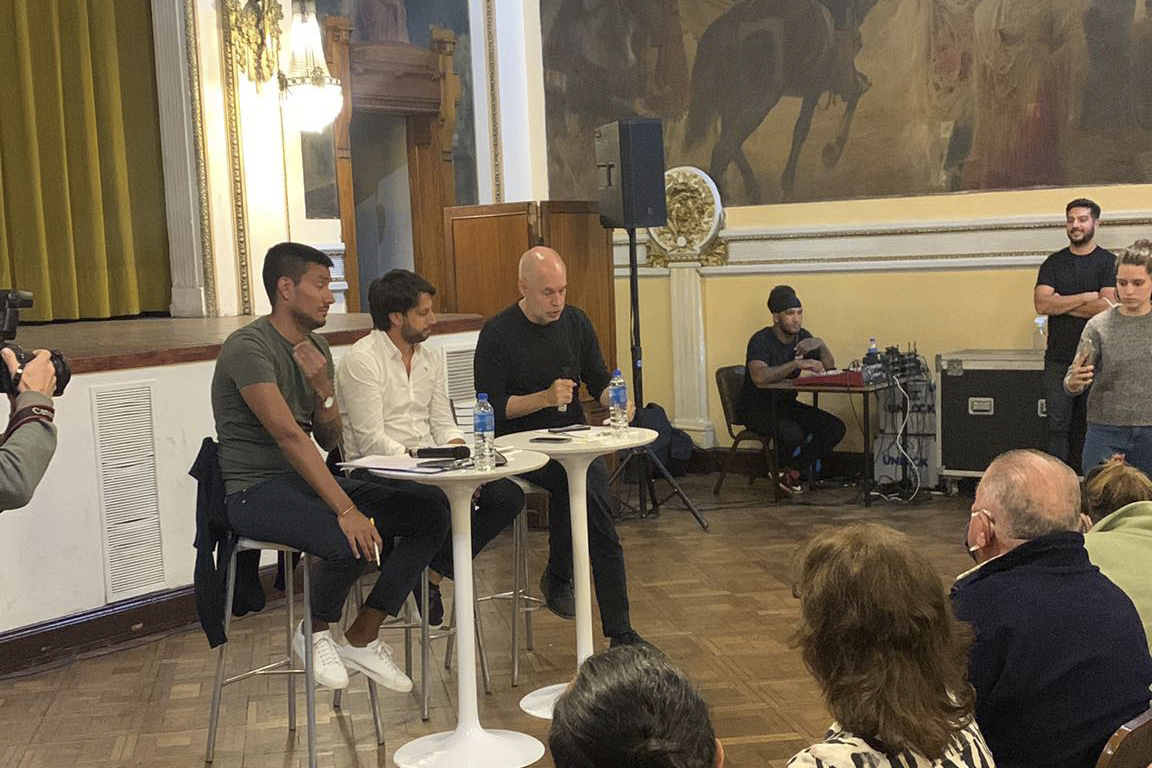 Reunión de vecinos y vecinas de Montserrat con Horacio