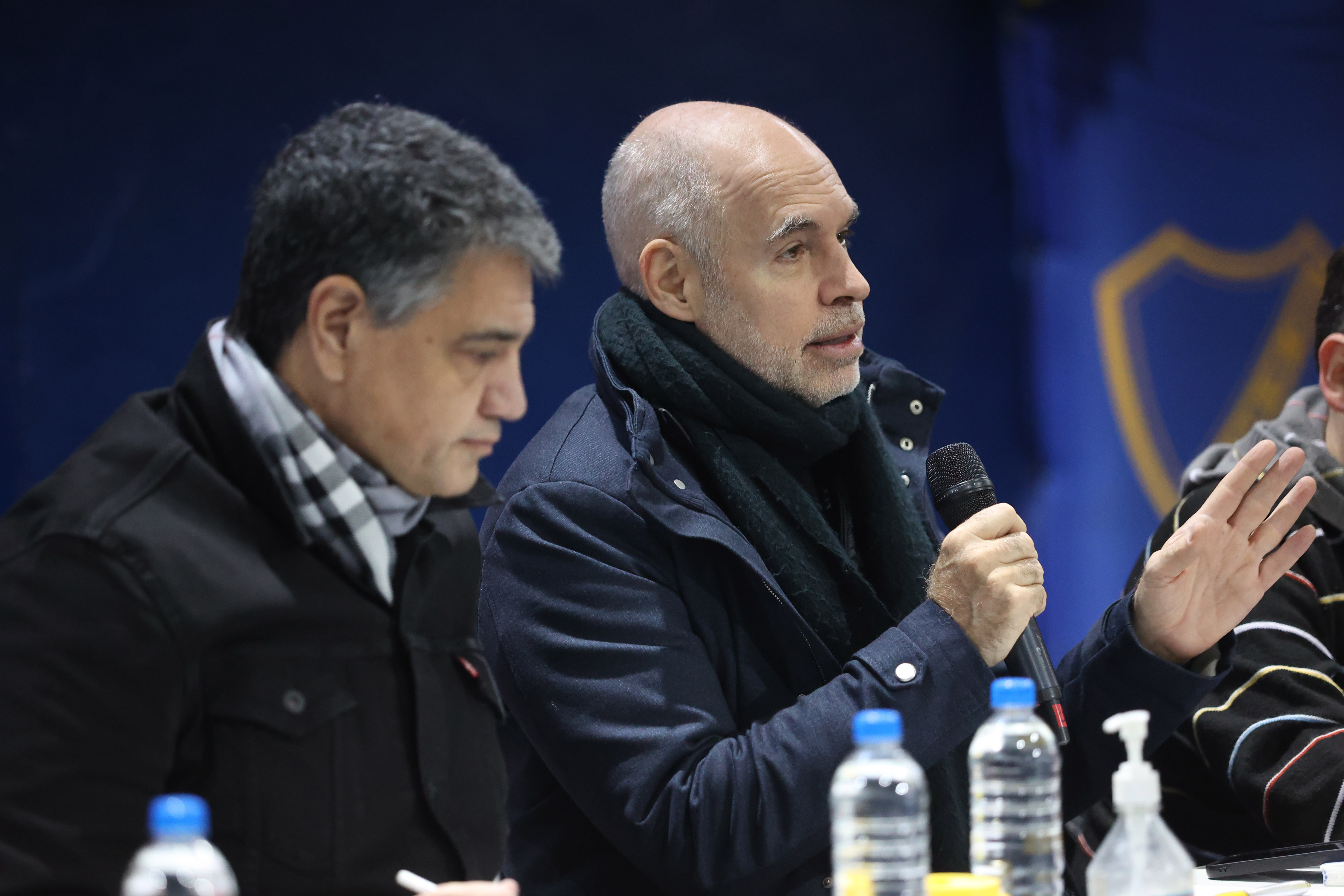 Reunión de vecinos y vecinas de Nueva Pompeya con Horacio