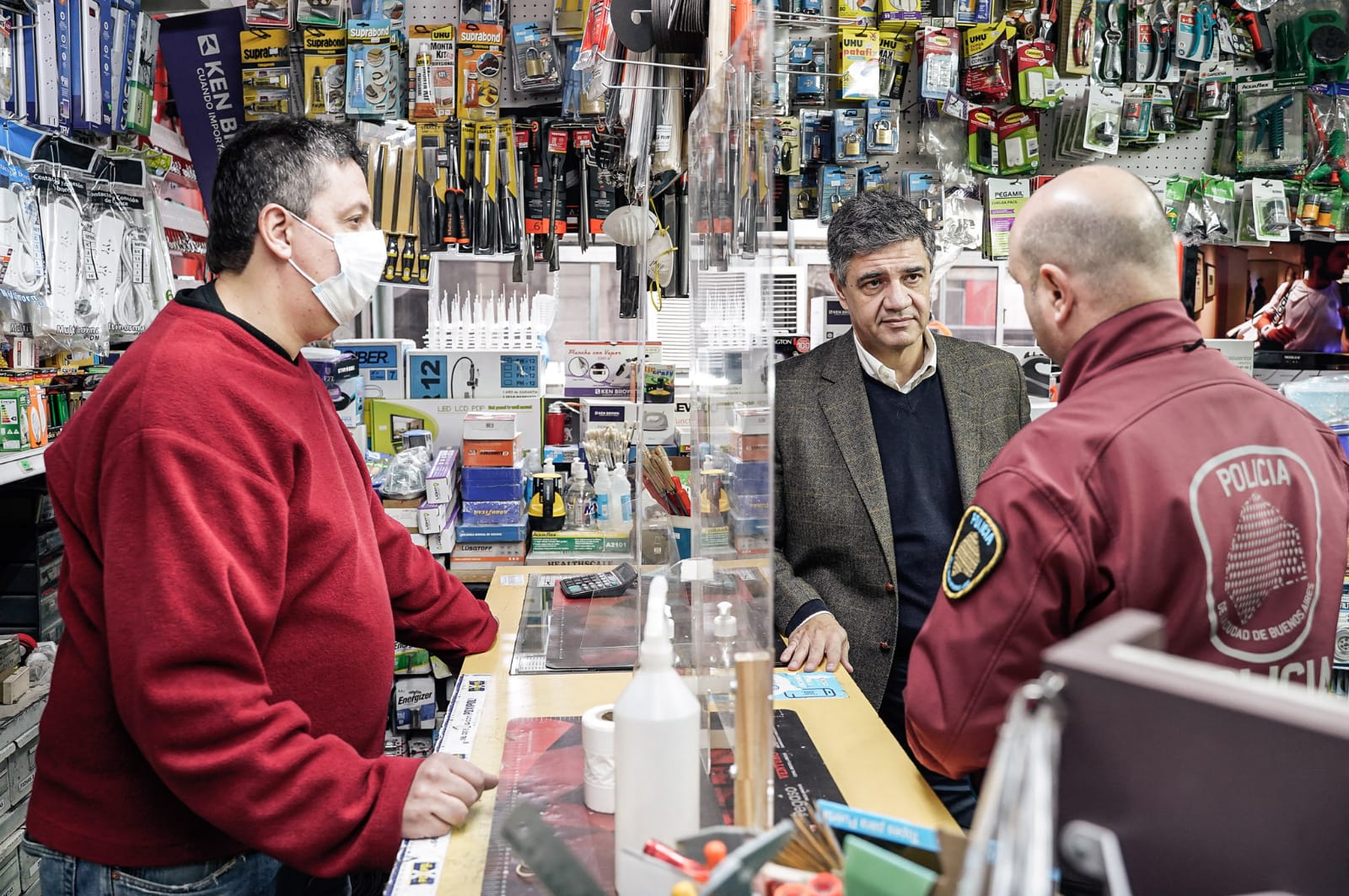 Recorrida por comercios y encuentro con vecinos