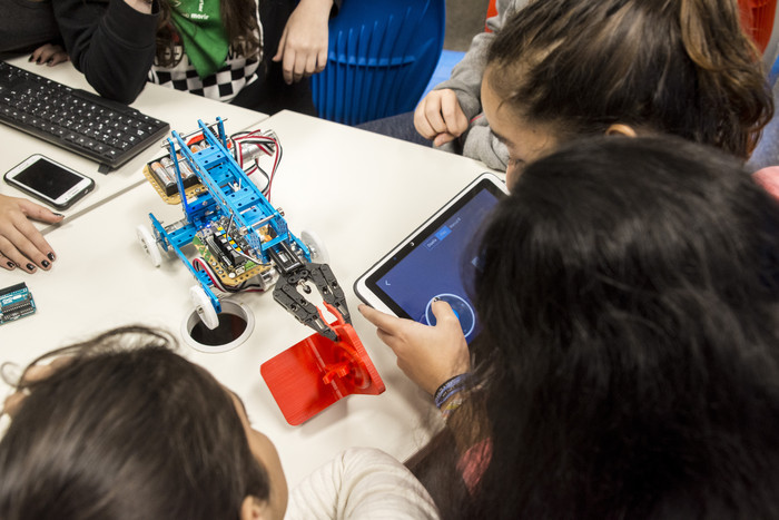 Mujeres por la Ciencia: votación abierta para elegir al proyecto ganador