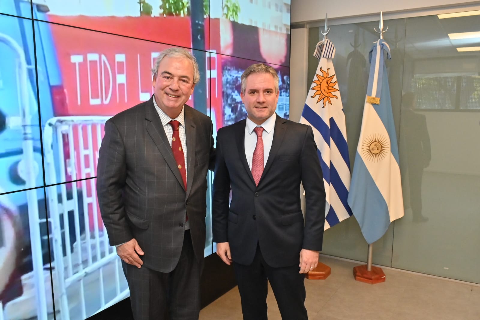 Visita del ministro del Interior y Cónsul de Uruguay al CMU de Chacarita