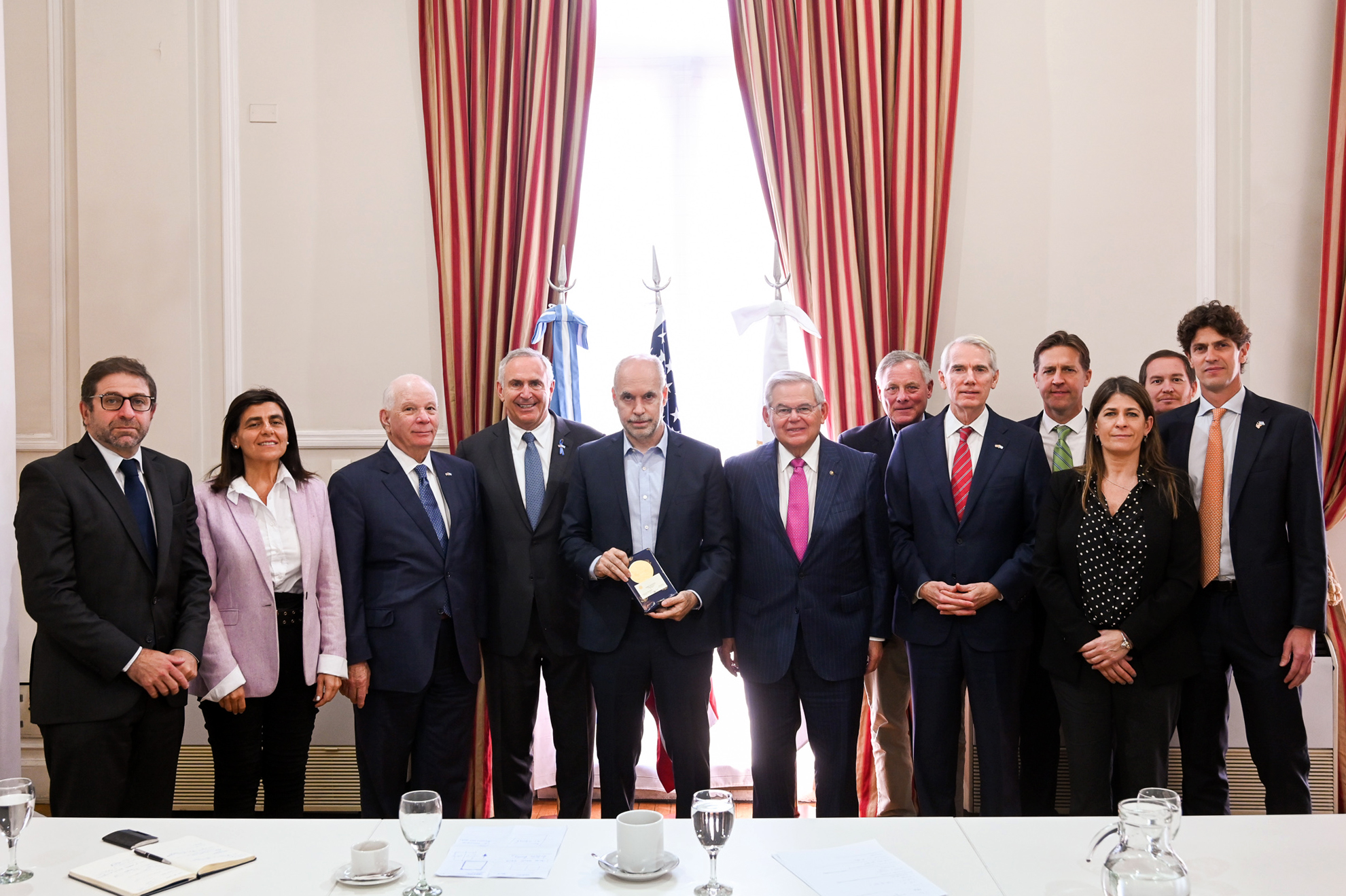 Rodríguez Larreta se reunió con senadores de los Estados Unidos y con el encargado de las relaciones exteriores de la Unión Europea