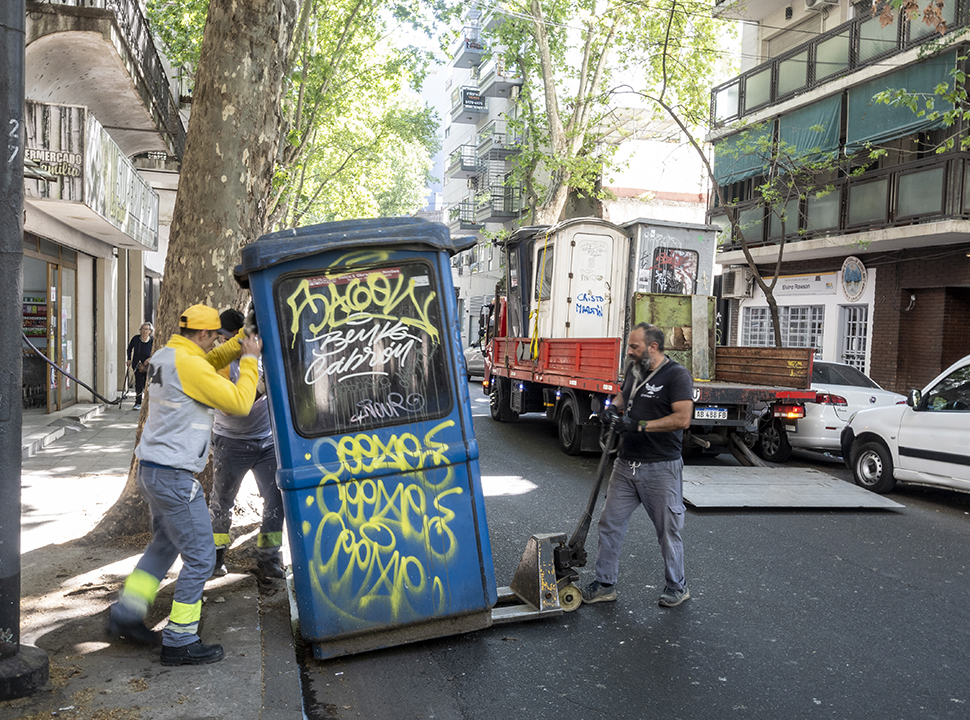 El Gobierno porteño retirará más de 7 mil objetos en desuso de la vía pública antes de fin de año