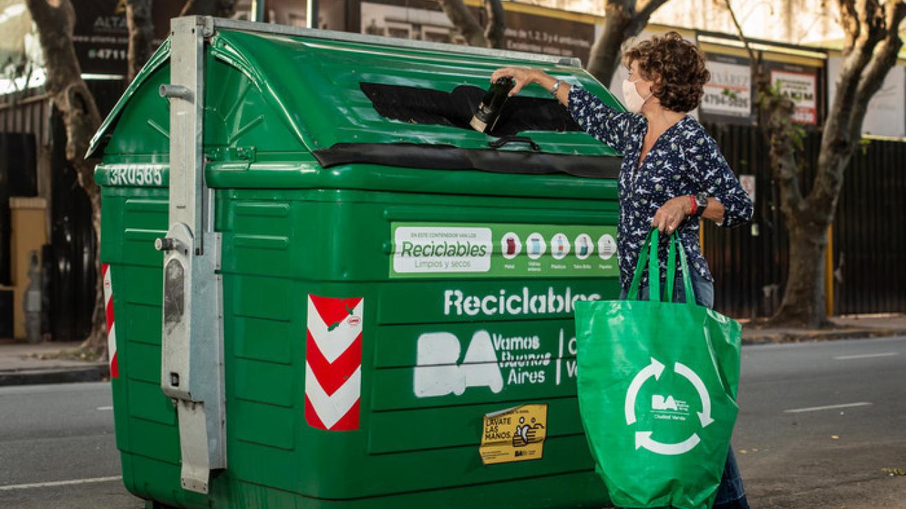 Tacho de basura reciclable