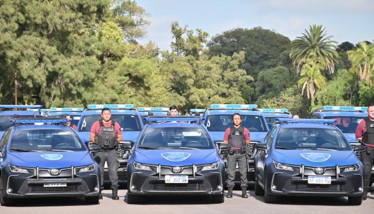 Más vehículos para la Policía de la Ciudad y nuevos Agentes de Prevención