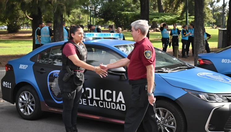 Más vehículos para la Policía de la Ciudad y nuevos Agentes de Prevención