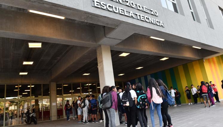 Más de 584 mil estudiantes de escuelas públicas y privadas empiezan este lunes las clases en la Ciudad