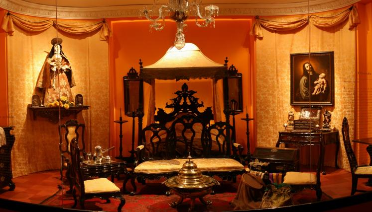 Sala dedicada al arte y mobiliario en la Buenos Aires del siglo XVIII