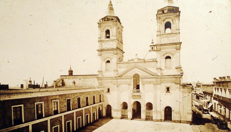 Iglesia y Convento de Santo Domingo antes de la inauguracion dle mausoleo