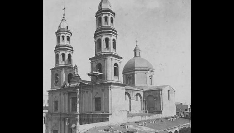 Foto 1-Parroquia San Pedro González Telmo. Año 1988. Fuente_ Archivo General de la Nación.jpg