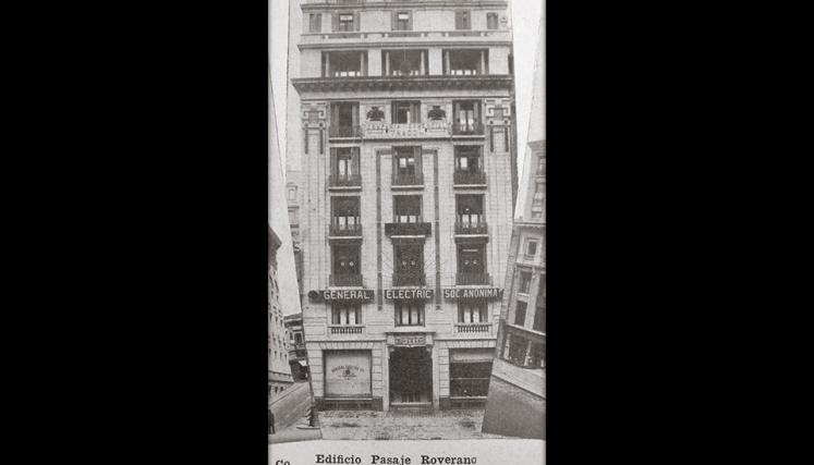 Foto 2-Edificio Roverano.JPG