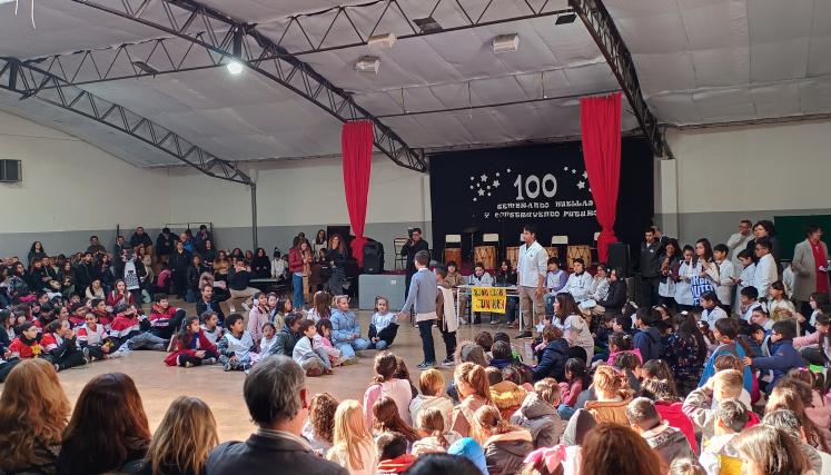 Gran festejo de los 100 años de la Escuela Larrea