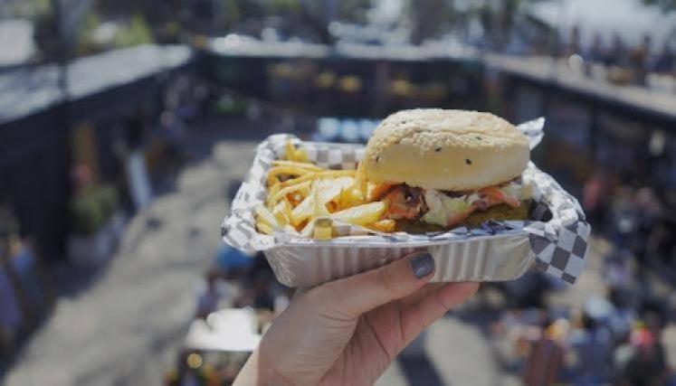 Patio Costanera Norte 2