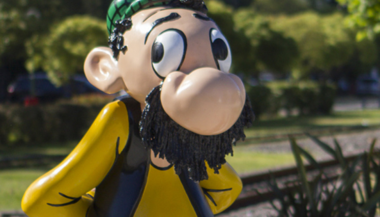 Estatua del personaje