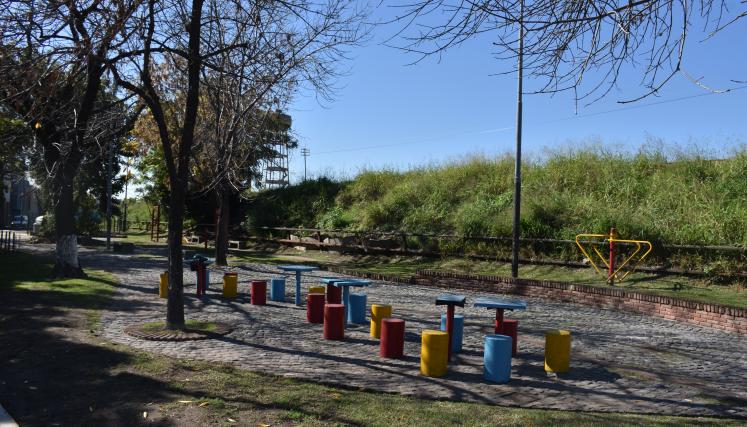 Plazoleta Melchor Holguín