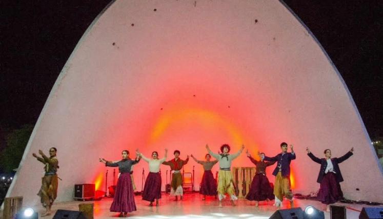 Competencia folklore