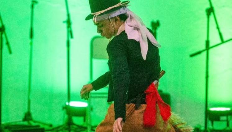 Competencia folklore