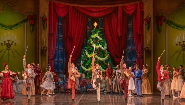 Escena teatral de ballet navideño