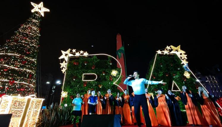 La Ciudad celebró frente al Obelisco el espíritu de la Navidad
