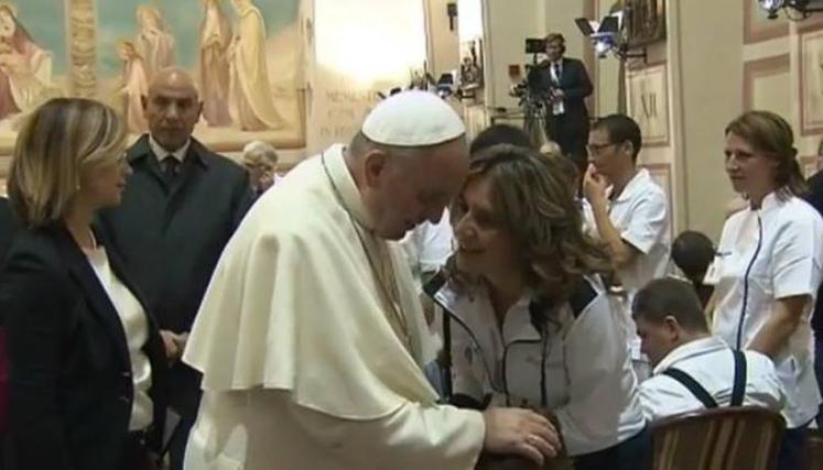 El Papa dijo: "¡Pienso en tantas mujeres que luchan por su propia familia, que rezan, que no se cansan jamás!" Fotos: Newsva.es