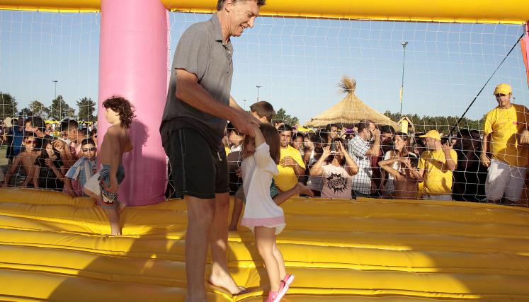 El jefe de Gobierno de la Ciudad de Buenos Aires, Mauricio Macri, recorrió hoy la playa porteña de Parque de los Niños. Foto: Mónica Martínez/GCBA
