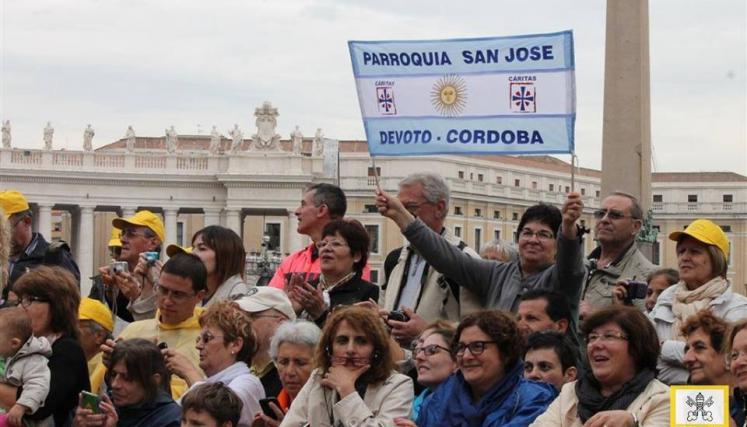 El Papa siempre cerca de los fieles. Foto: News.va Español.