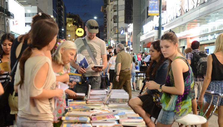 La Noche de las Librerías 2018 llega a la calle Corrientes. Foto del archivo web GCBA.