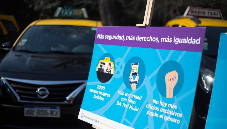 La Ciudad lanza una convocatoria pública para mujeres que quieren ser taxistas