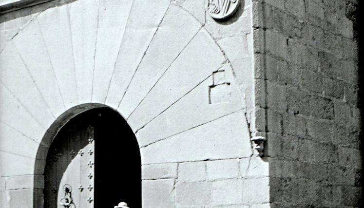 Larreta en su primera visita a Ávila (1900).